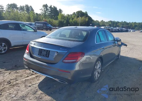 2017 Mercedes-Benz E 300 4Matic z USA, uszkodzony, nr VIN WDDZF4KB2HA037834